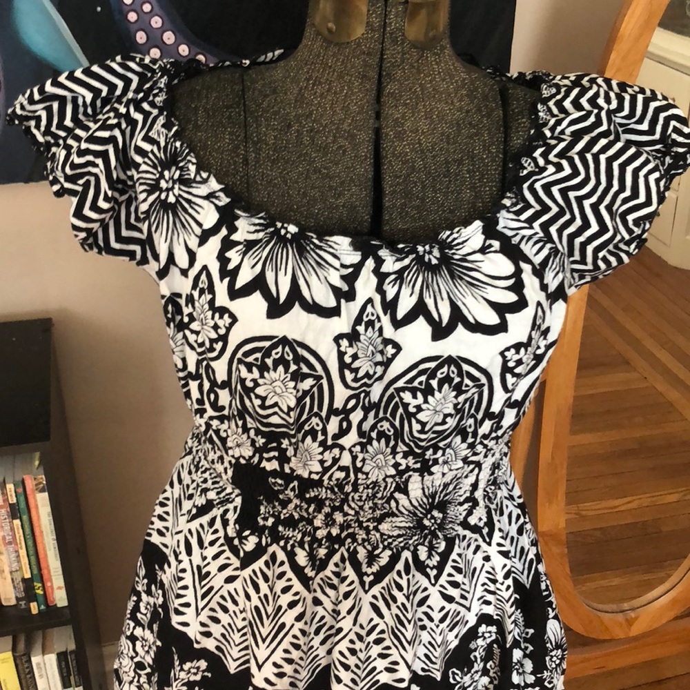 Handmade Medium Island Spring Flower Dress - Picture 6 of 8